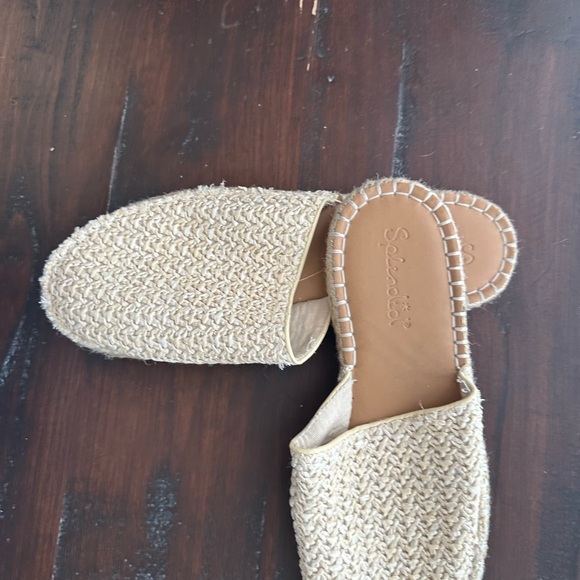 Splendid flat shoes. Size 10. Knitted. Beige color. Beautiful. - Picture 10 of 10